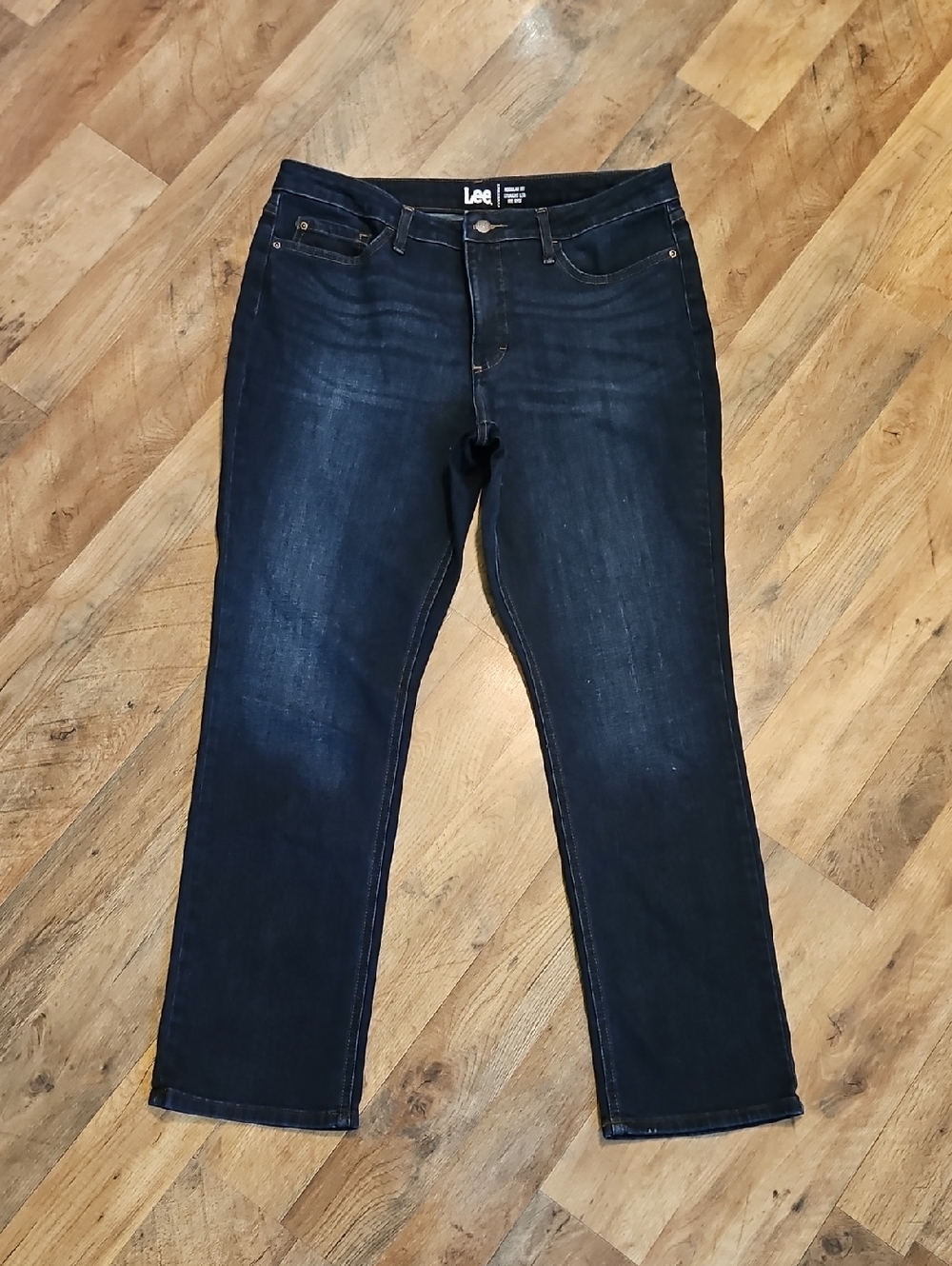 👖Lee Women’s Indigo Straight-Leg Jeans